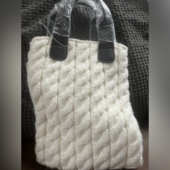 Mary Kay | Crocheted Purse - Picture 5 of 12